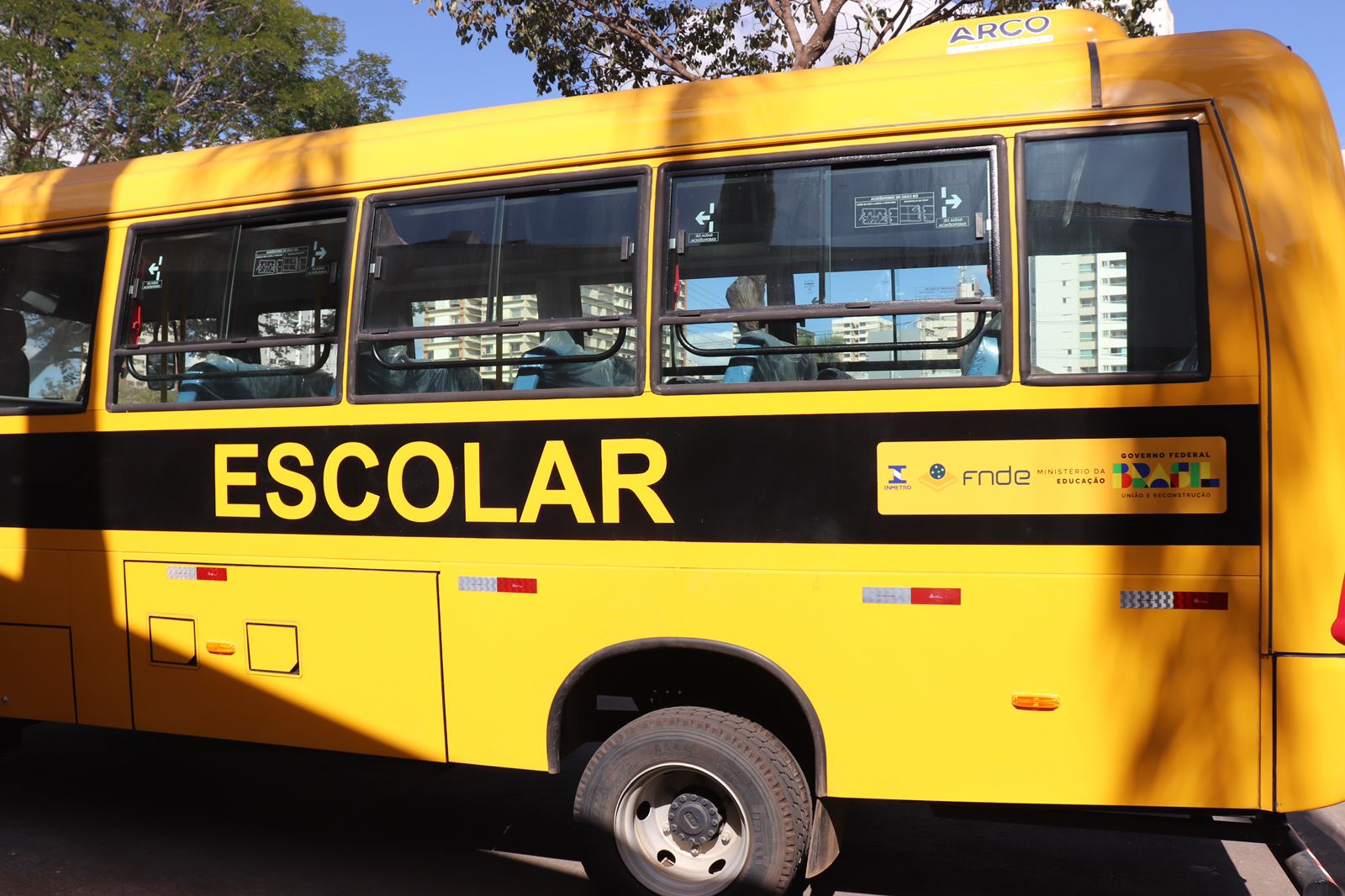 Petrolina comemora chegada de novo ônibus escolar