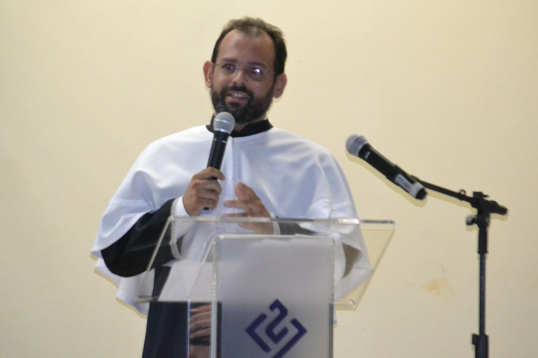 Antônio Cruvinel é reeleito como reitor da UEG