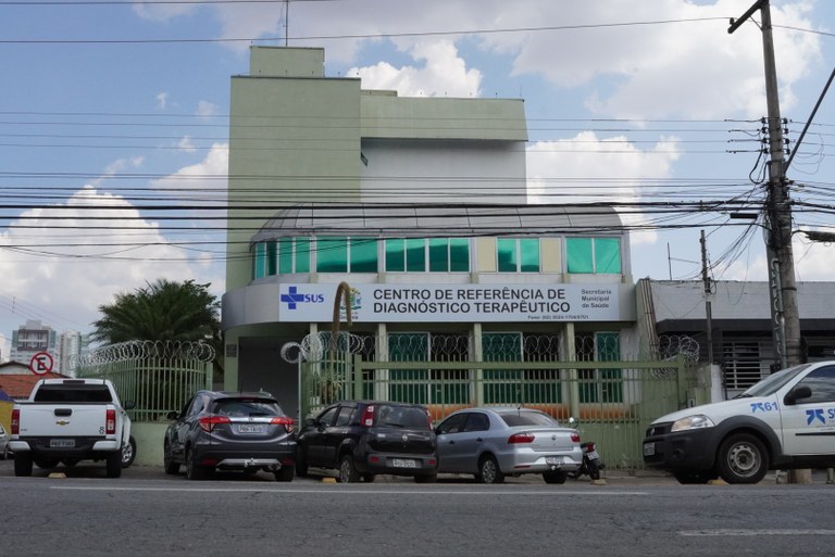 Pacientes soropositivos temem ficar sem tratamento após mudanças no CRDT
